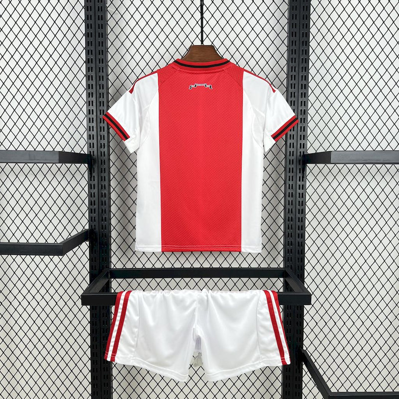 Ajax | Equipamento principal (criança) 25-26
